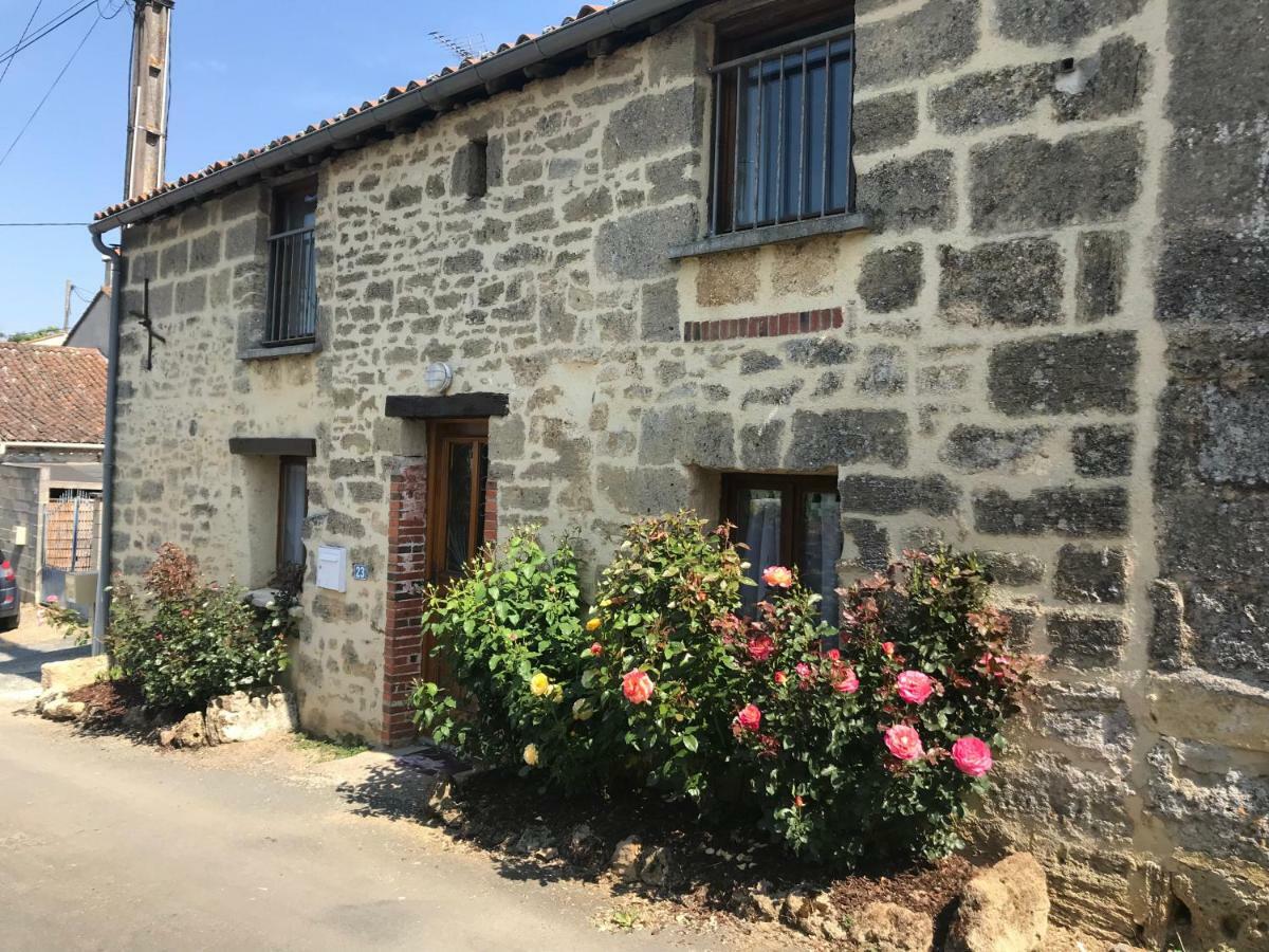 Maison De Charme Concourson-sur-Layon المظهر الخارجي الصورة